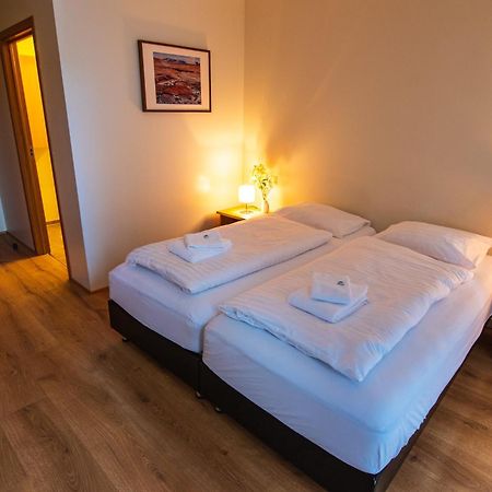 Hotel Laugar Лейгар Экстерьер фото