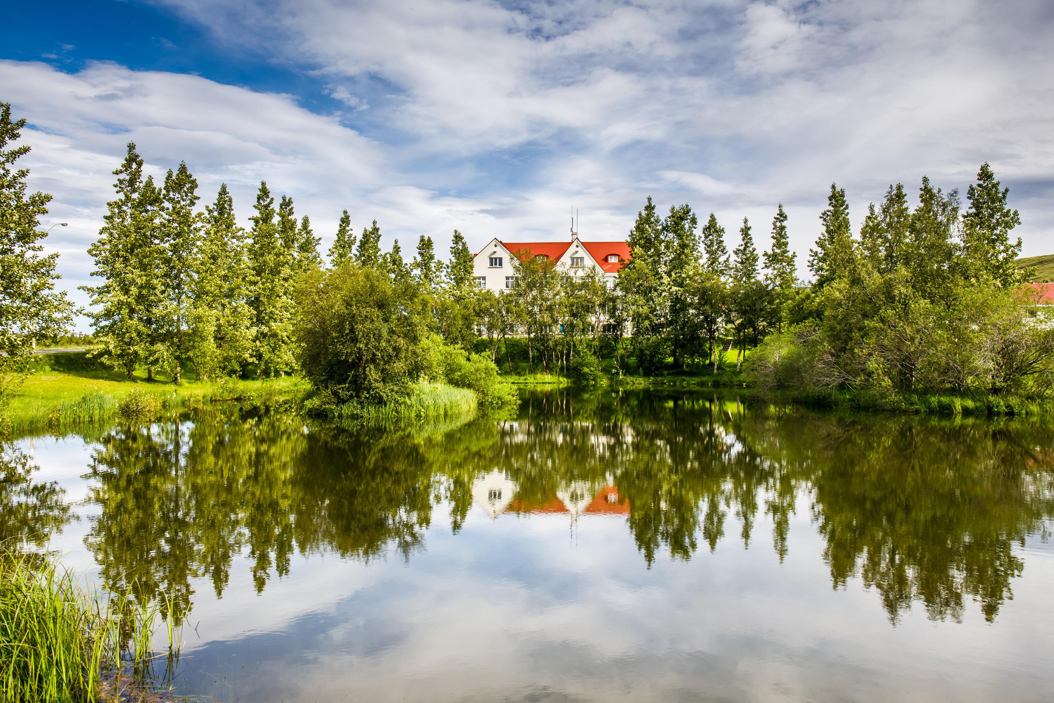 Hotel Laugar Лейгар Экстерьер фото