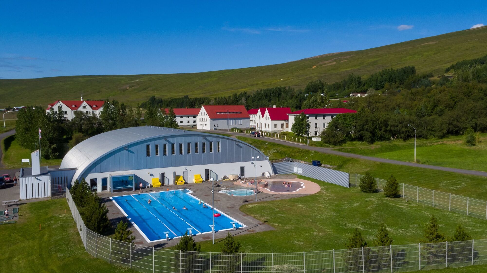 Hotel Laugar Лейгар Экстерьер фото